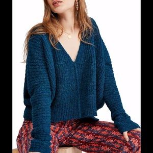 NWT Free People Moonbeam V Neck Sweater in Lagoon